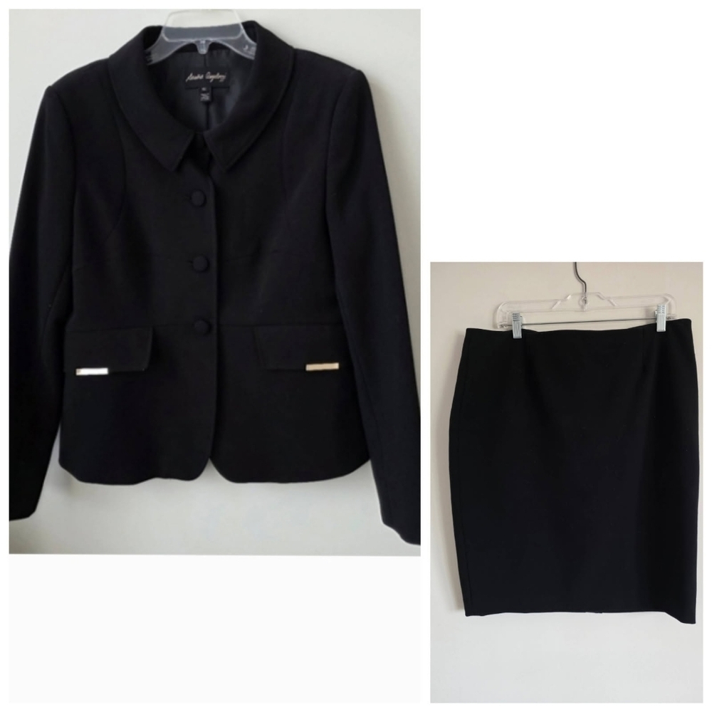 SANDRA ANGELOZZI | Blazer Skirt Set Button Down Black gold Hardware Details Sz L